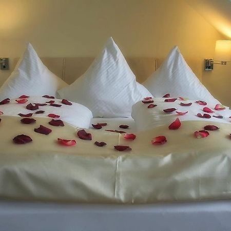 Hotel-Garni Luttelforster Muhle Schwalmtal  Room photo