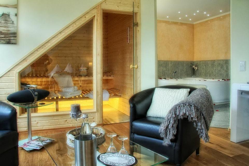 Hotel-Garni Luttelforster Muhle Schwalmtal  Room photo